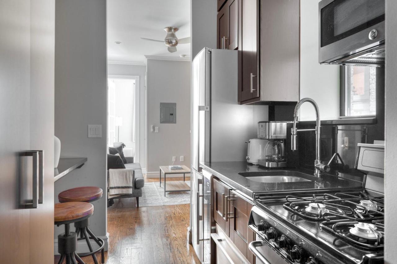 Apartment East Village 1br W Wd Nr Cafes Nyc-1115 New York
