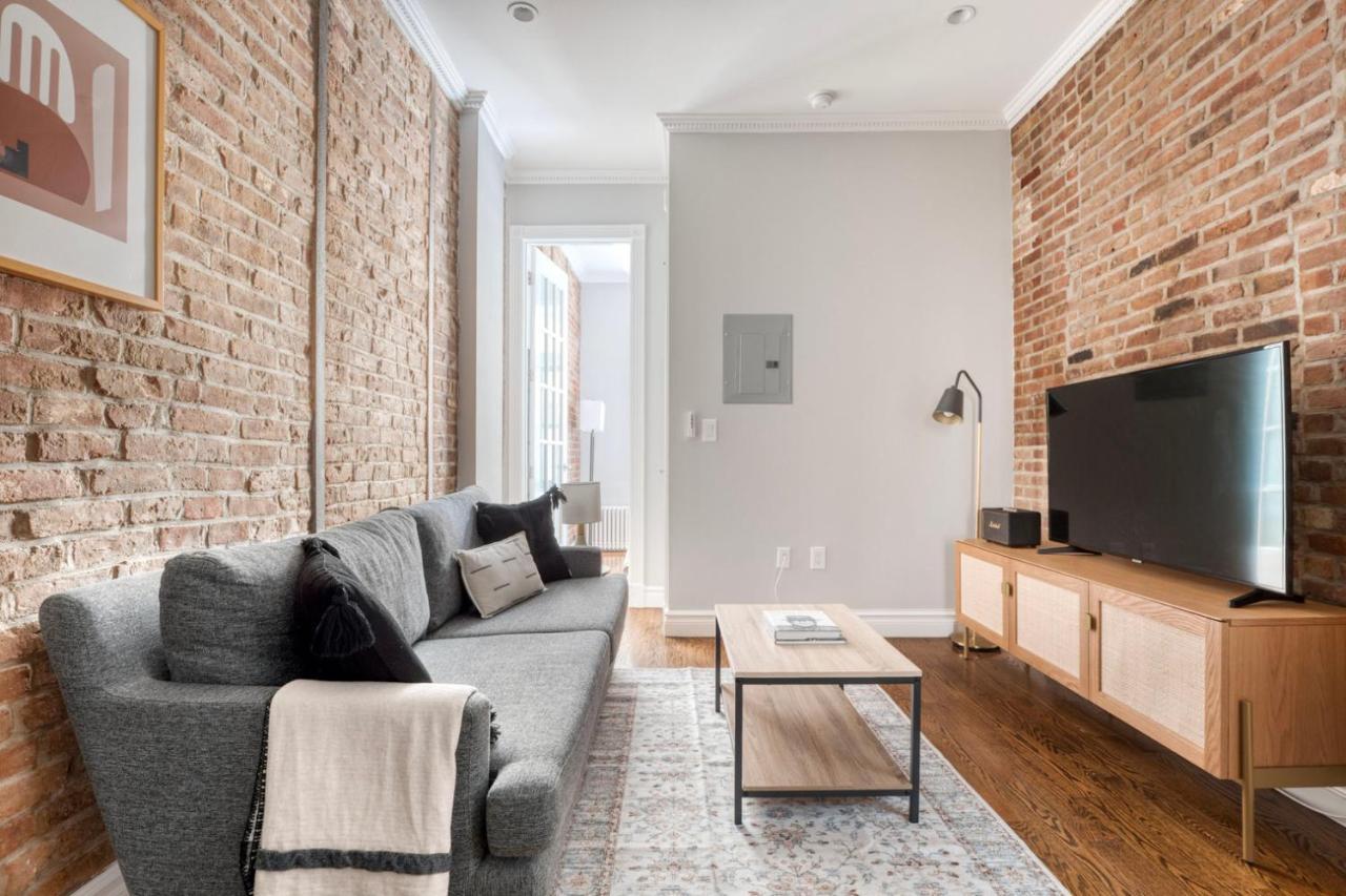 East Village 1br W Wd Nr Cafes Nyc-1115 Apartment *