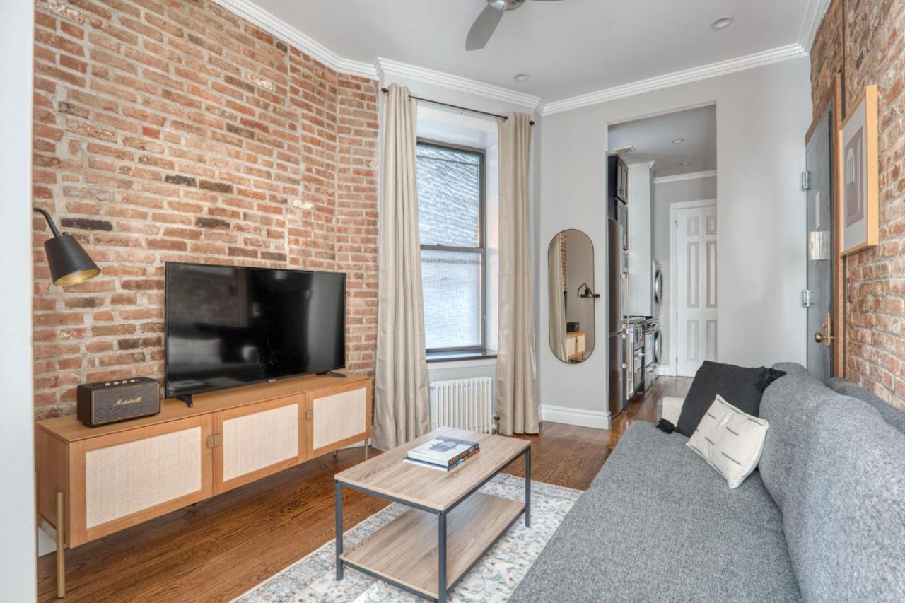 East Village 1br W Wd Nr Cafes Nyc-1115 Apartment New York