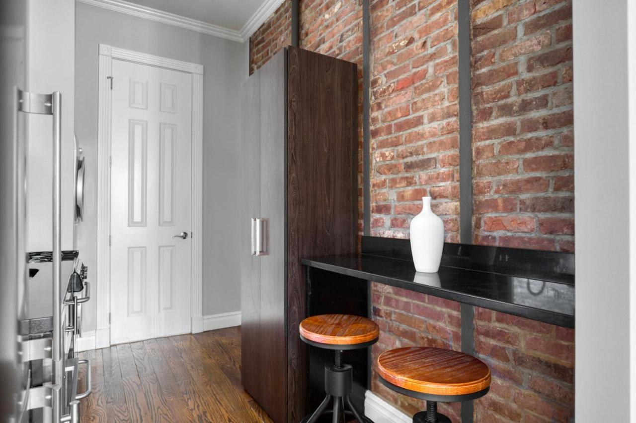 East Village 1br W Wd Nr Cafes Nyc-1115 New York