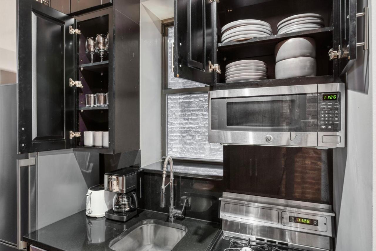 East Village 1br W Wd Nr Cafes Nyc-1115 * New York