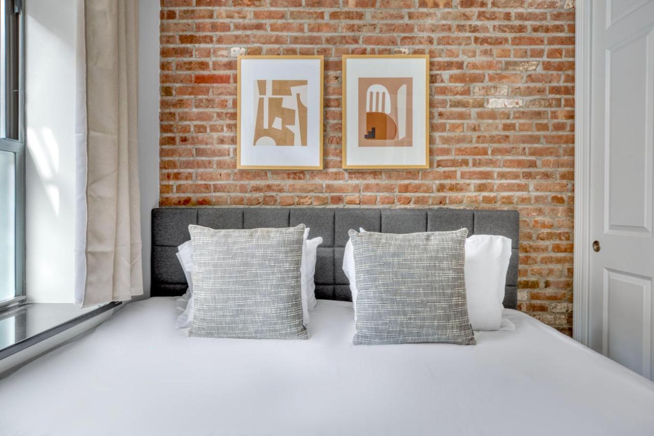 East Village 1br W Wd Nr Cafes Nyc-1115