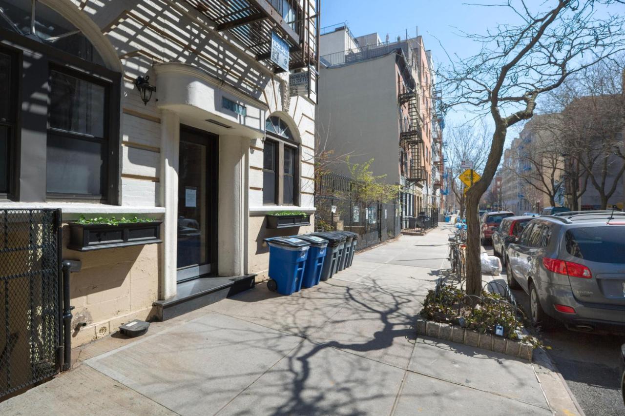 East Village 1br W Wd Nr Cafes Nyc-1115 Apartment