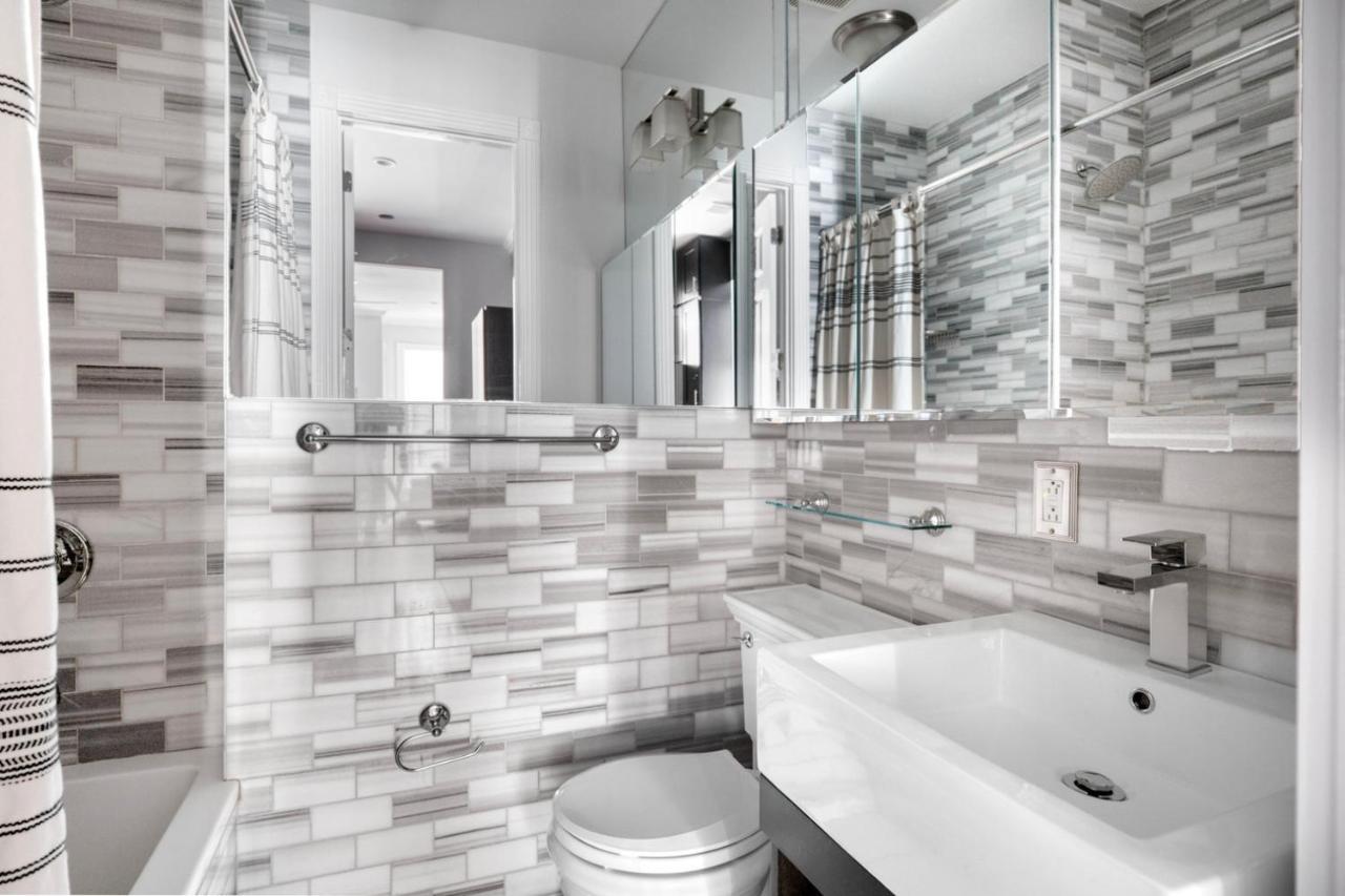 East Village 1br W Wd Nr Cafes Nyc-1115 *